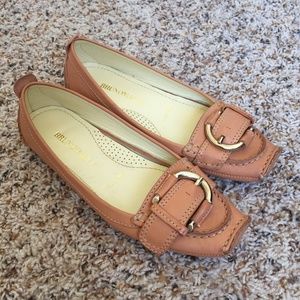 NWOB Bruno Magli Beige Leather Flats Size 6.5 or 6